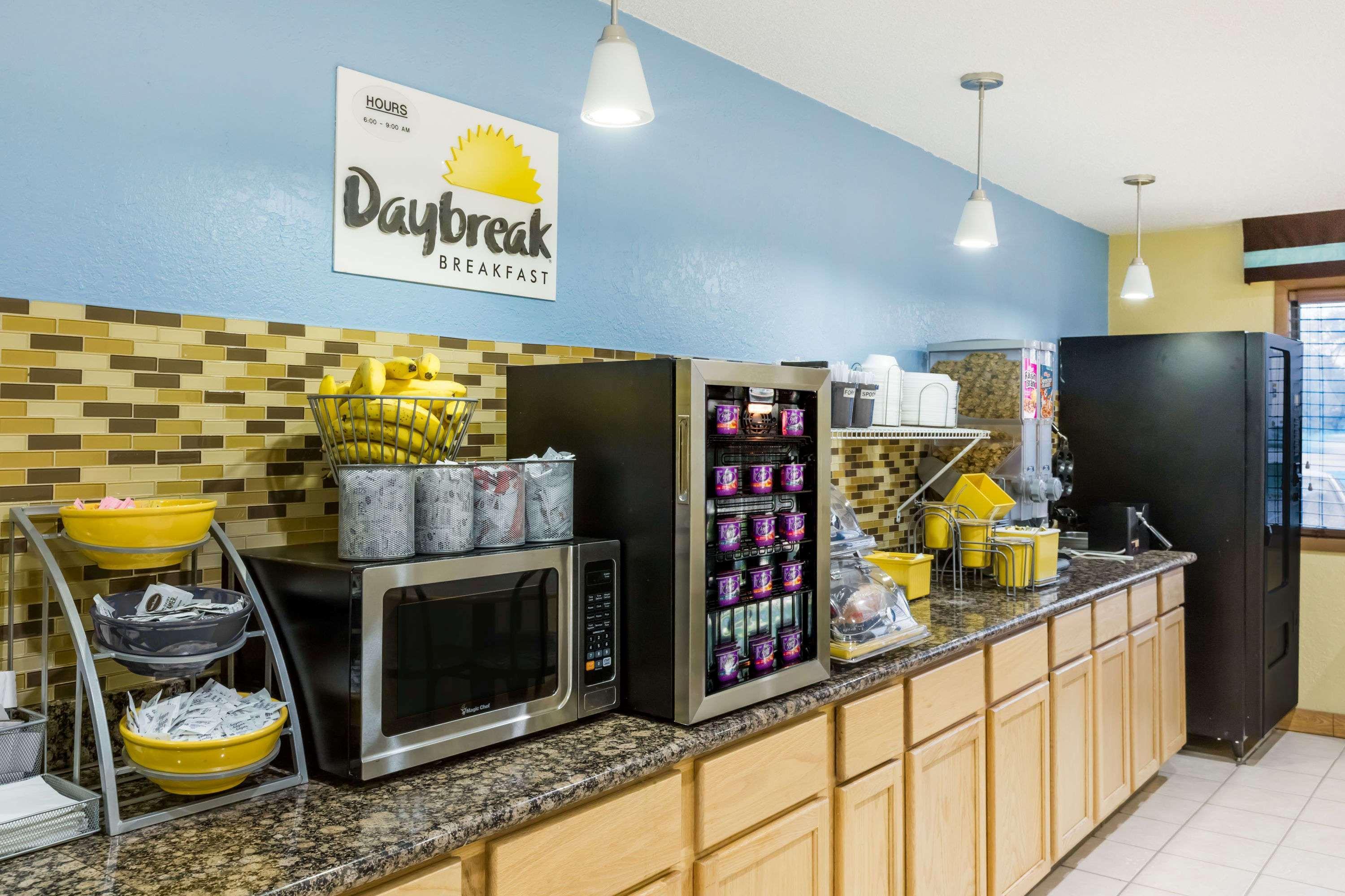 Days Inn By Wyndham Ankeny - Des Moines Esterno foto