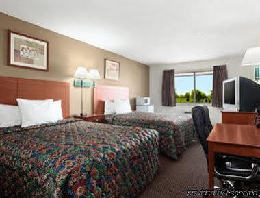 Days Inn By Wyndham Ankeny - Des Moines Esterno foto